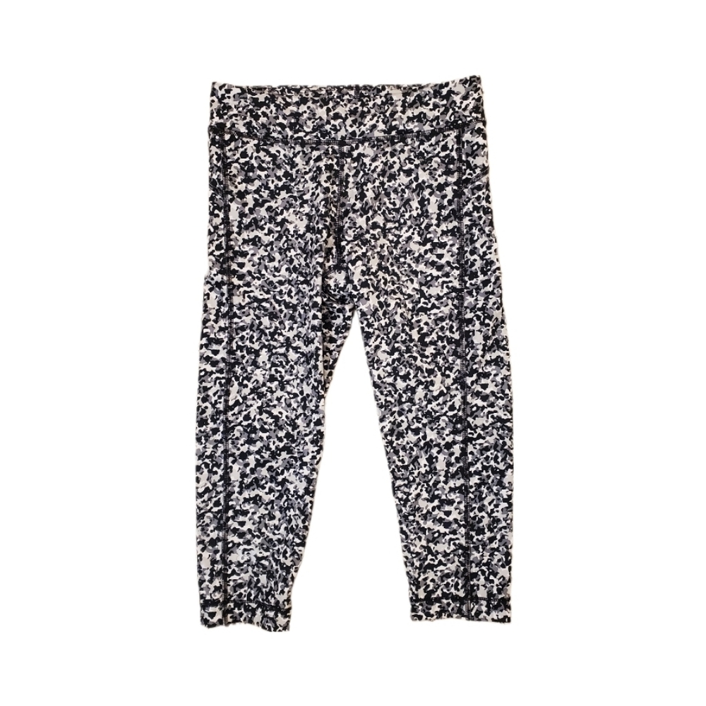 Under Armour Women's Black White Camo Heatgear Workout Crop Leggings Small